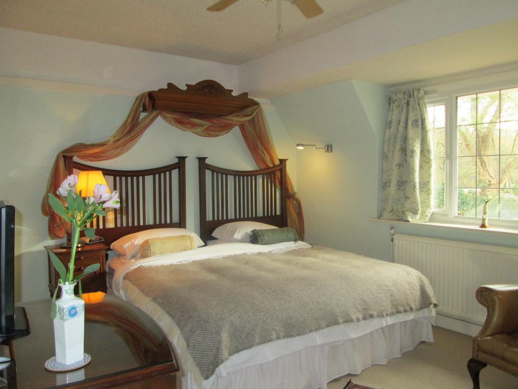 Crossways House Bed And Breakfast Източен Каус Стая снимка