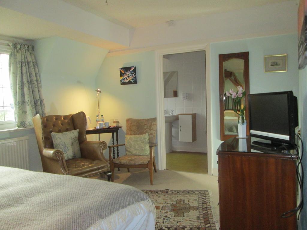 Crossways House Bed And Breakfast Източен Каус Екстериор снимка
