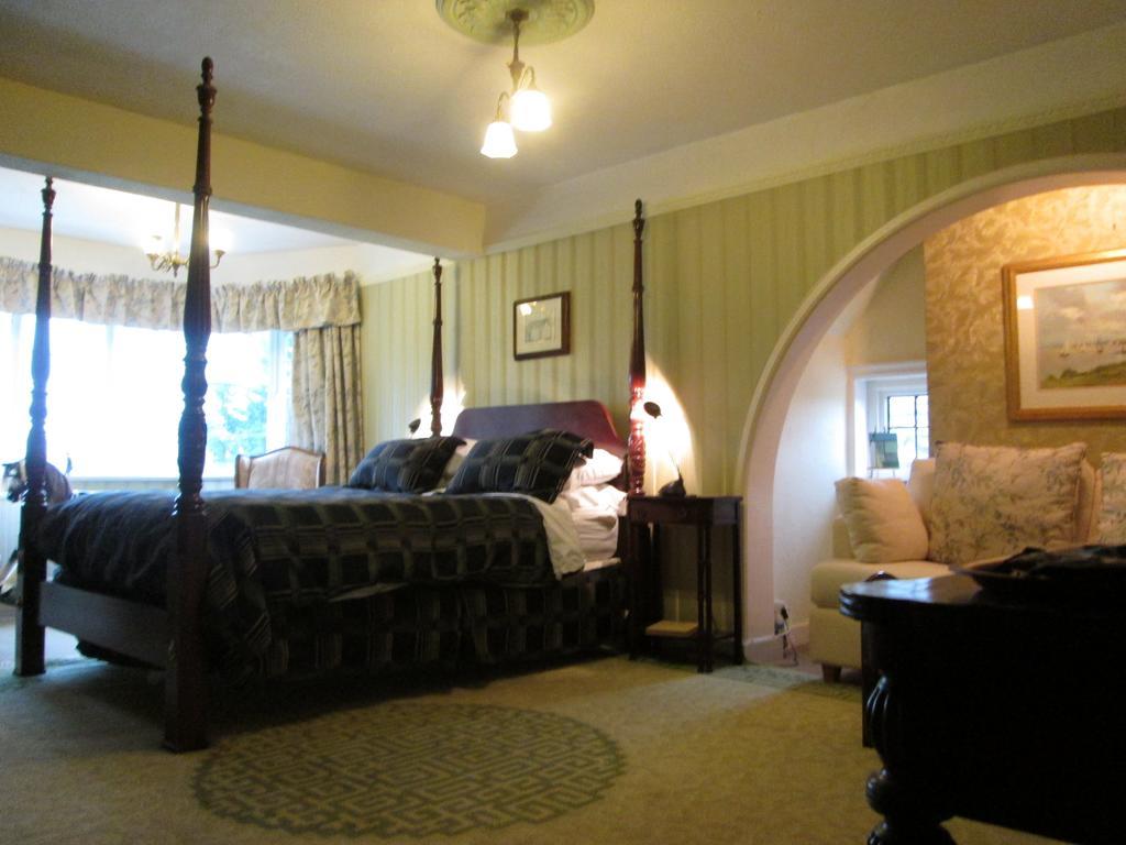 Crossways House Bed And Breakfast Източен Каус Стая снимка